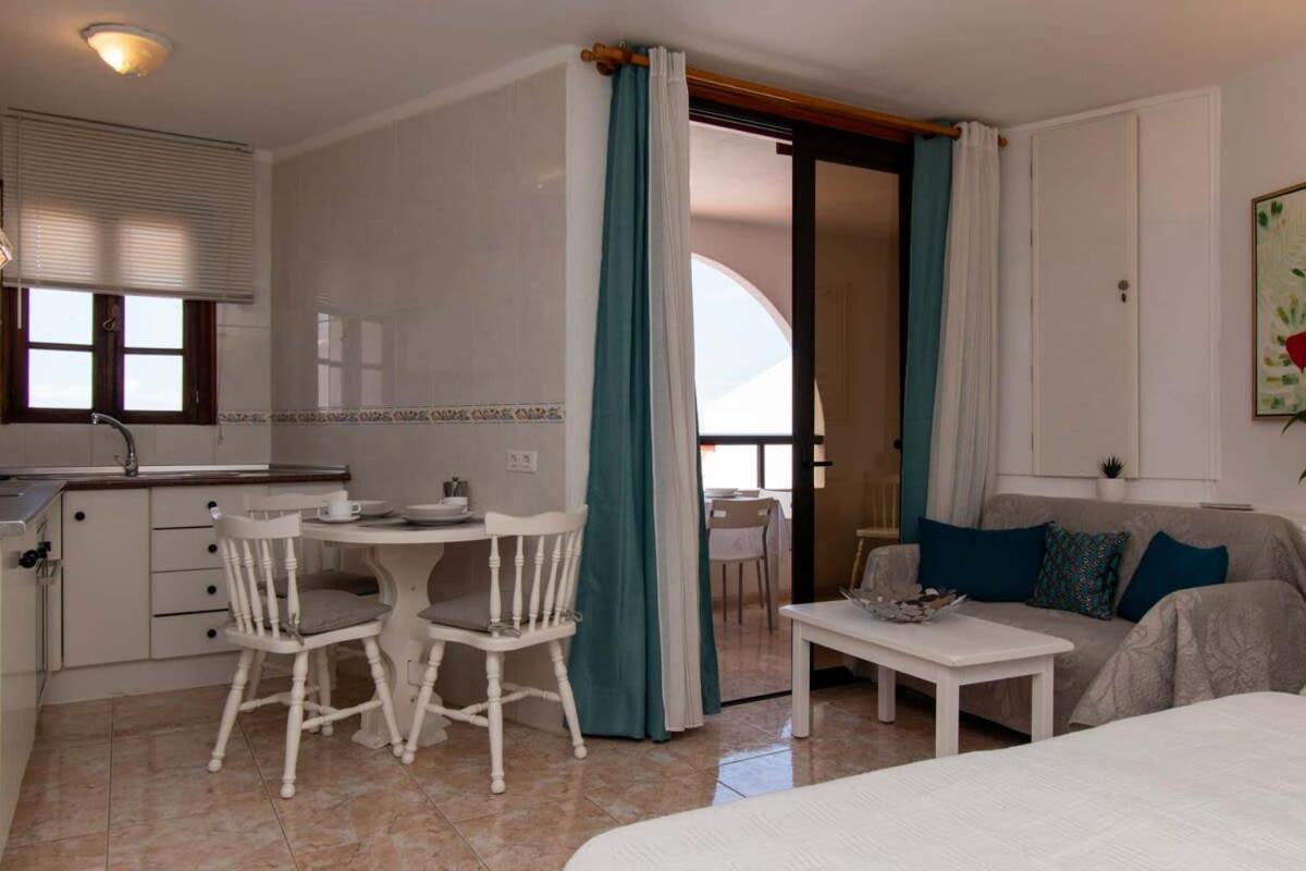 Parque Santiago II 269 - Studio With Sea And Pool Views Playa de las Américas Buitenkant foto